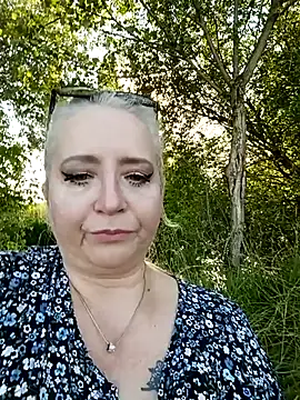 Snapshot of SquirtMilf00 chatting on 06-21-26, 04:02 SquirtMilf00 online show from 06-21-26, 04:02