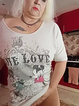 SquirtMilf00 online show from 09-24-25, 03:02