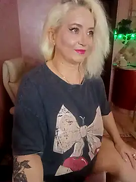 SquirtMilf00 online show from 03-12-26, 04:51