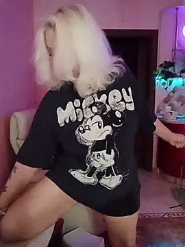 SquirtMilf00 online show from 03-17-26, 03:09