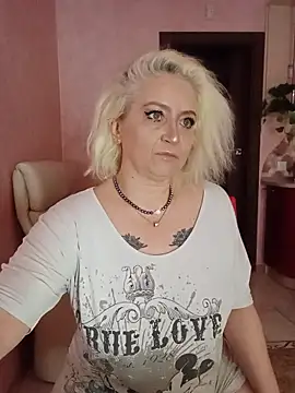 SquirtMilf00 online show from 09-13-25, 02:55