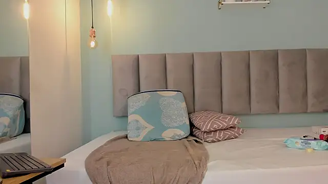 Snapshot of genesis4u chatting on 02-20-26, 12:07 genesis4u online show from 02-20-26, 12:07