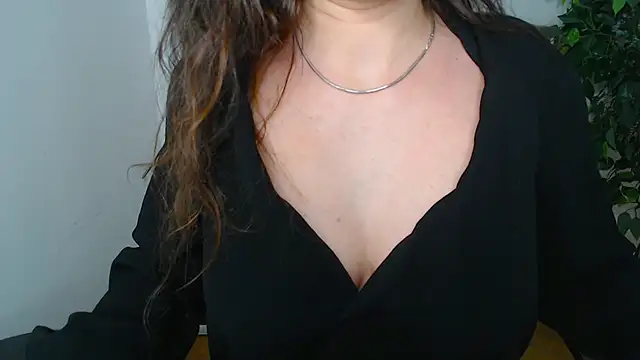 Erika bestboobs online show from 09-19-25, 06:23