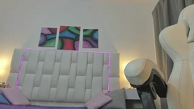 nextboywell1 online show from 04-08-26, 02:57