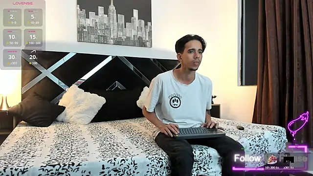 nextboywell1 online show from 05-12-26, 03:03