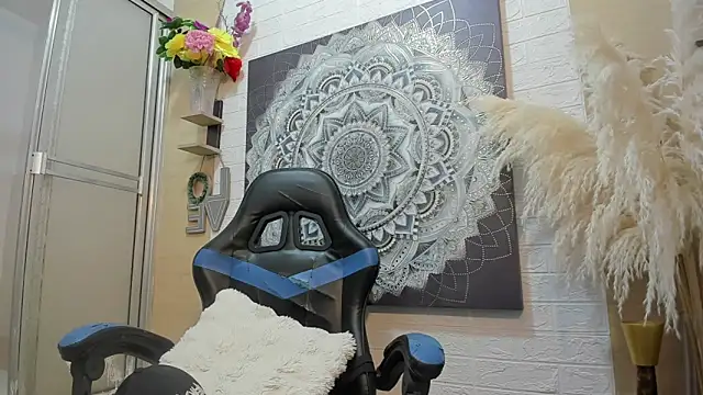 nextboywell1 online show from 02-11-26, 08:31