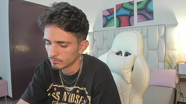 nextboywell1 online show from 04-12-26, 03:10