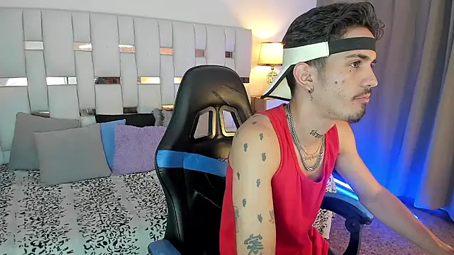 nextboywell1 online show from 03-15-26, 03:13