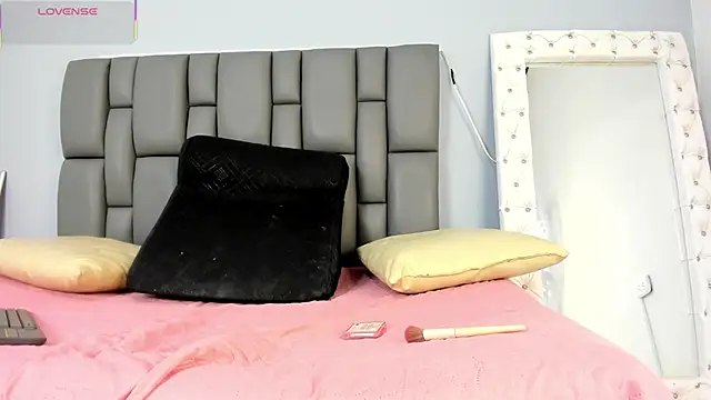  jasmine blush online show from 09-28-25, 12:34