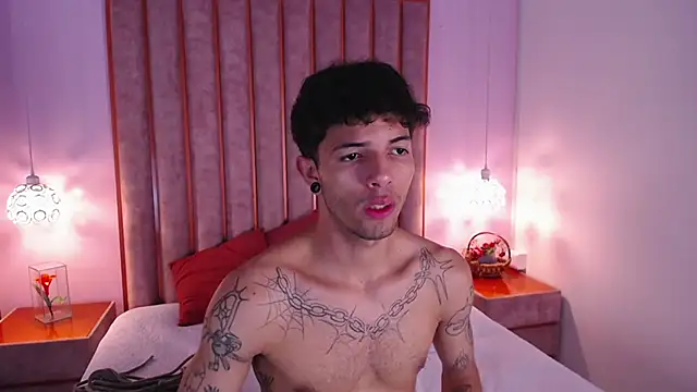 Enzo Hunter online show from 10-15-25, 04:00