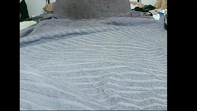 Snapshot of santinini2 chatting on 09-12-25, 05:45 santinini2 online show from 09-12-25, 05:45