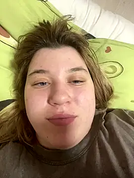 Kemeli008 online show from 10-19-25, 01:30