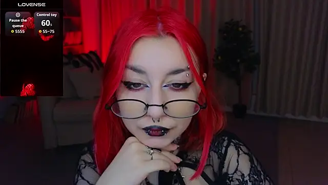 Snapshot of Mistress__Marcelline chatting on 07-04-26, 01:12 Mistress Marcelline online show from 07-04-26, 01:12