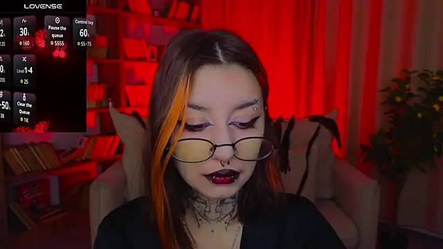 Mistress  Marcelline online show from 04-12-26, 01:20