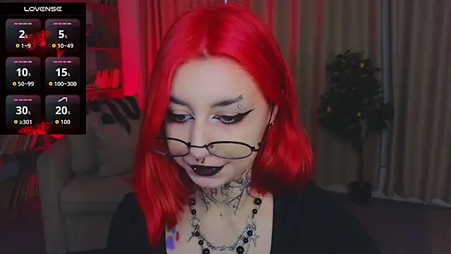Snapshot of Mistress__Marcelline chatting on 06-30-26, 01:38 Mistress Marcelline online show from 06-30-26, 01:38