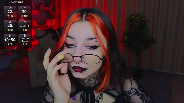 Snapshot of Mistress__Marcelline chatting on 06-07-26, 02:06 Mistress Marcelline online show from 06-07-26, 02:06