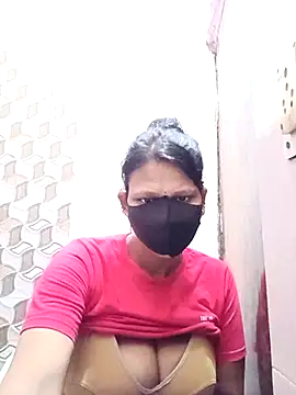 Snapshot of varnika chatting on 09-13-25, 09:04 varnika online show from 09-13-25, 09:04