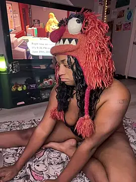 Snapshot of XKimmyGreen chatting on 06-30-26, 04:23 XKimmyGreen online show from 06-30-26, 04:23