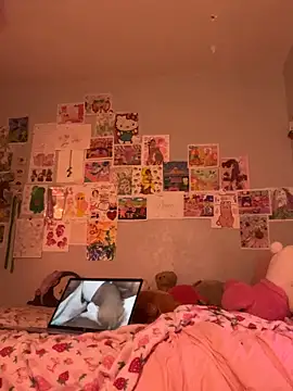 XKimmyGreen online show from 04-03-26, 05:25