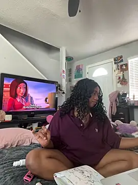 XKimmyGreen online show from 05-18-26, 12:11