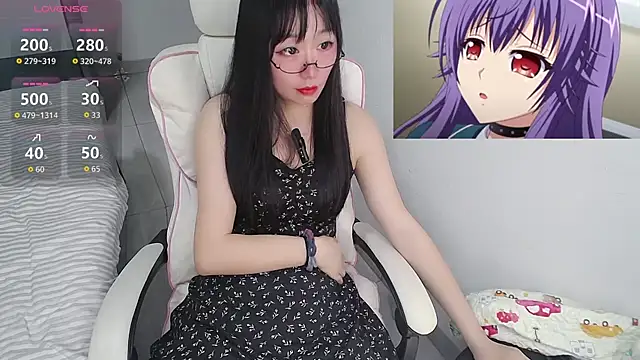 Snapshot of Angela-AMY chatting on 11-14-25, 09:35 Angela-AMY online show from 11-14-25, 09:35