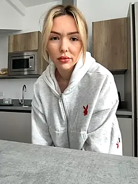 lolableux online show from 10-21-25, 01:10