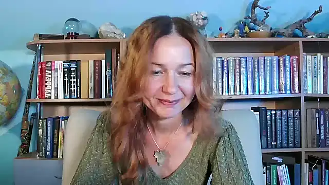 Snapshot of Foxilady357 chatting on 09-26-25, 02:02 Foxilady357 online show from 09-26-25, 02:02