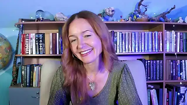 Snapshot of Foxilady357 chatting on 10-11-25, 02:07 Foxilady357 online show from 10-11-25, 02:07