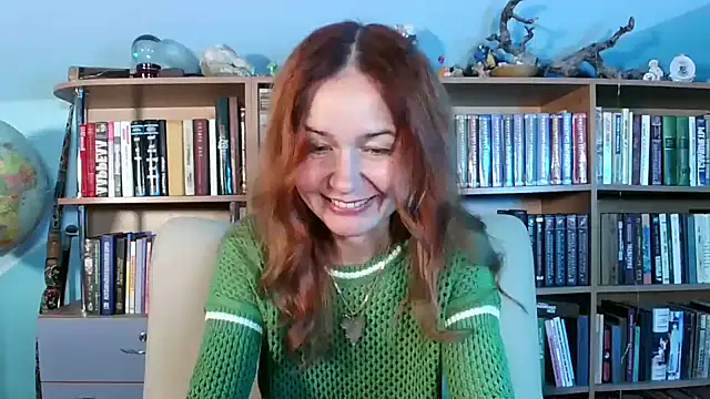 Snapshot of Foxilady357 chatting on 11-26-25, 04:40 Foxilady357 online show from 11-26-25, 04:40