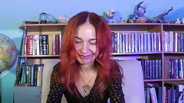 Snapshot of Foxilady357 chatting on 11-05-25, 03:37 Foxilady357 online show from 11-05-25, 03:37