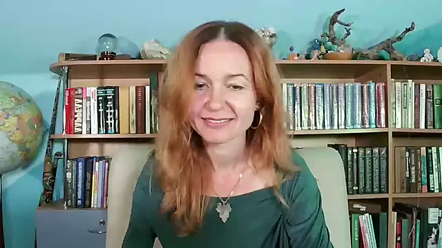 Snapshot of Foxilady357 chatting on 10-13-25, 02:29 Foxilady357 online show from 10-13-25, 02:29