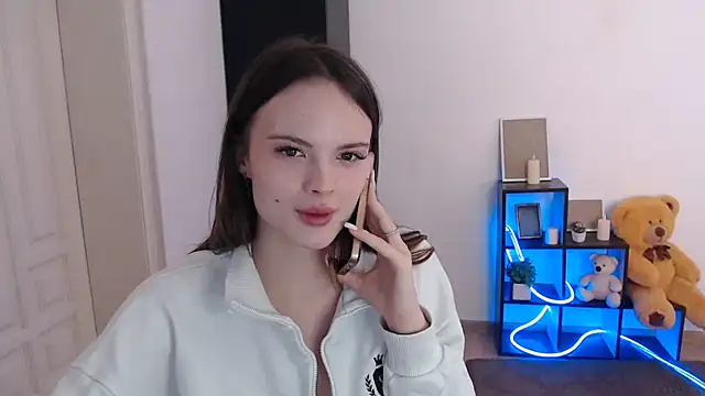 Ariella ari online show from 11-17-25, 01:48