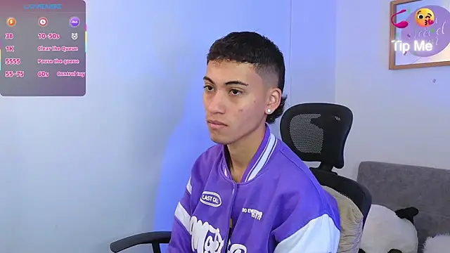 Snapshot of yulian_vasquez chatting on 09-27-25, 12:22 yulian vasquez online show from 09-27-25, 12:22