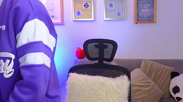 yulian vasquez online show from 11-04-25, 12:31