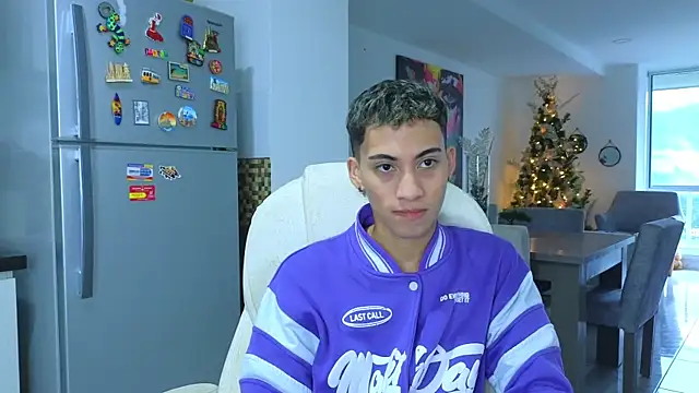 yulian vasquez online show from 11-16-25, 01:05