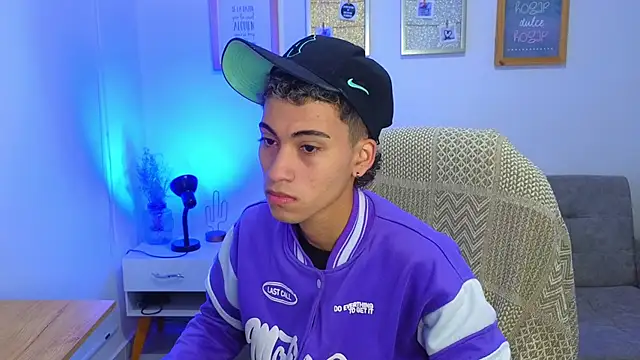 yulian vasquez online show from 12-02-25, 12:29