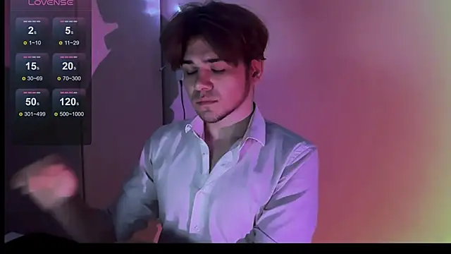 Snapshot of 1RobertTT chatting on 09-13-25, 09:37 1RobertTT online show from 09-13-25, 09:37