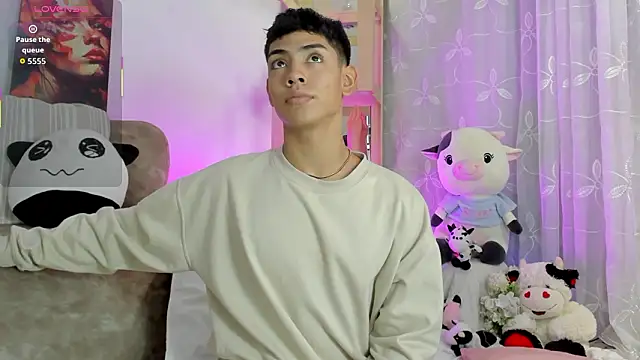 LoganTwink18 online show from 02-14-26, 01:17