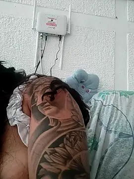 Valenn fernandez online show from 05-19-26, 04:03