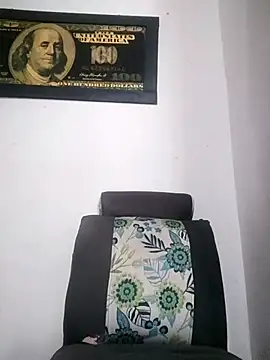 Valenn fernandez online show from 04-25-26, 04:26