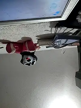 Valenn fernandez online show from 05-10-26, 01:09