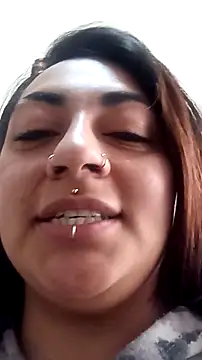 Snapshot of YiingandYang chatting on 03-06-26, 07:09 YiingandYang online show from 03-06-26, 07:09