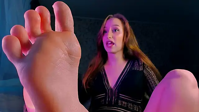 Snapshot of DarcySiren chatting on 10-10-25, 08:59 DarcySiren online show from 10-10-25, 08:59