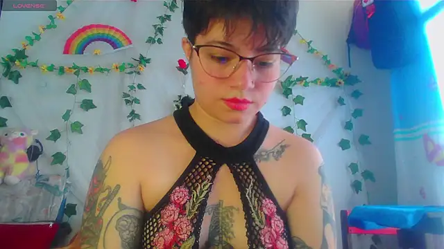 Mitsuha gate online show from 12-17-25, 02:33