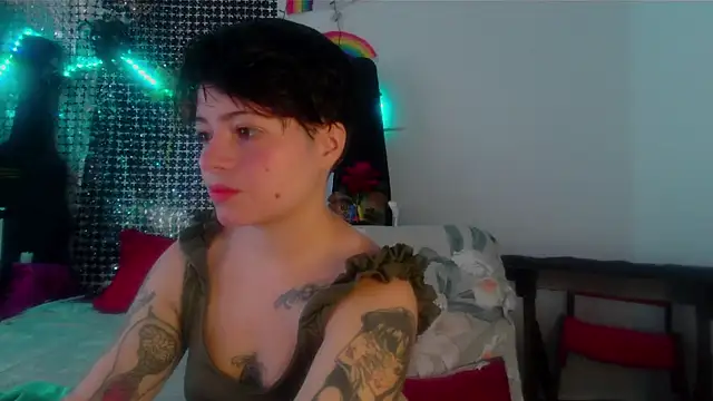 Mitsuha gate online show from 10-24-25, 02:49