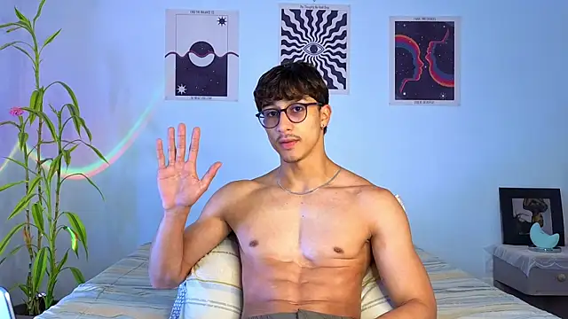 LatinReall online show from 10-08-25, 09:37