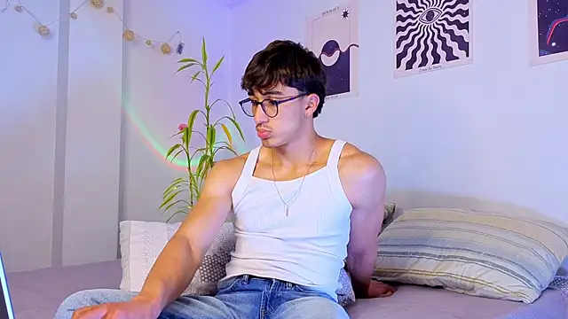 LatinReall online show from 09-14-25, 11:38