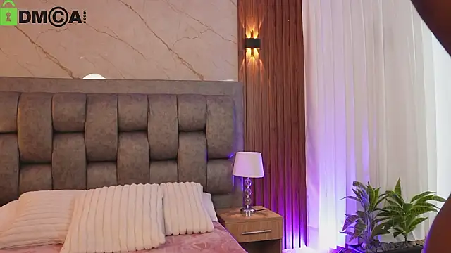 More Hott online show from 02-06-26, 07:10