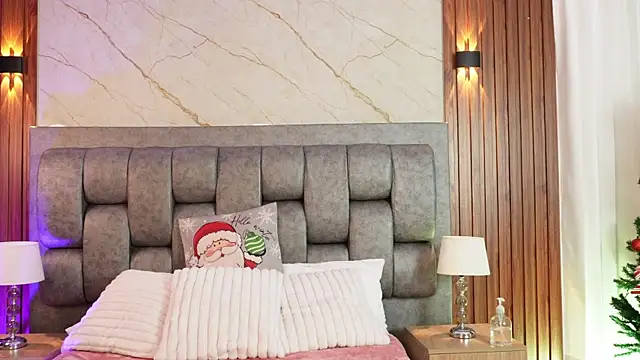 More Hott online show from 11-28-25, 06:52