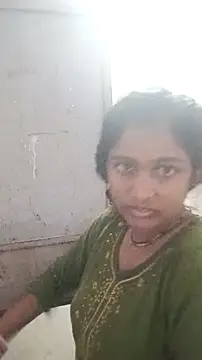 Guriya0076 online show from 05-13-26, 12:45